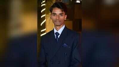 Eyes donated, dreams unfulfilled: Chandauli youth killed in Delhi collapse cremated at Manikarnika