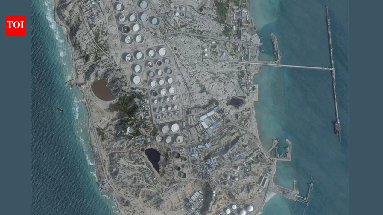 US strikes Iranian tankers near Kharg Island; Tehran threatens Gulf oil vessels