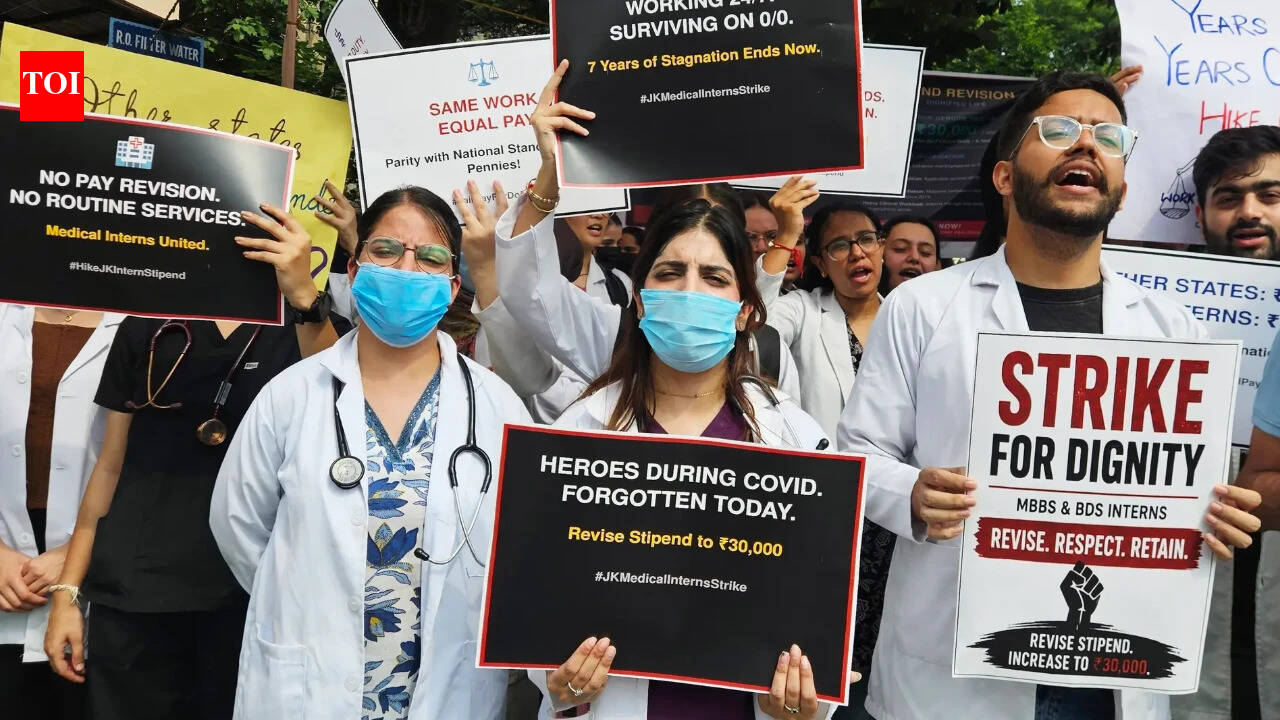 GMC Jammu MBBS interns suspend indefinite strike after assurance on stipend hike - The Times of India