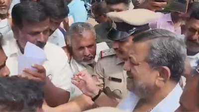 ‘Ask your Sahukaar’: Karnataka minister SS Mallikarjun faces flak over abusive remarks against BJP MLA BP Harish