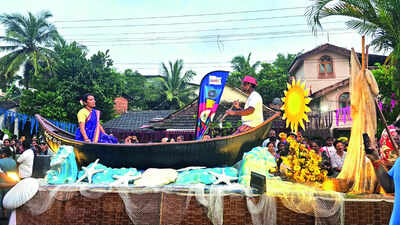 Rain fails to dampen Divar’s Bonderam spirit
