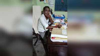 Drunk headmaster suspended after locking students inside school