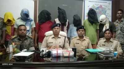 Seven held in Deoghar, brown sugar & Rs 1L cash seized