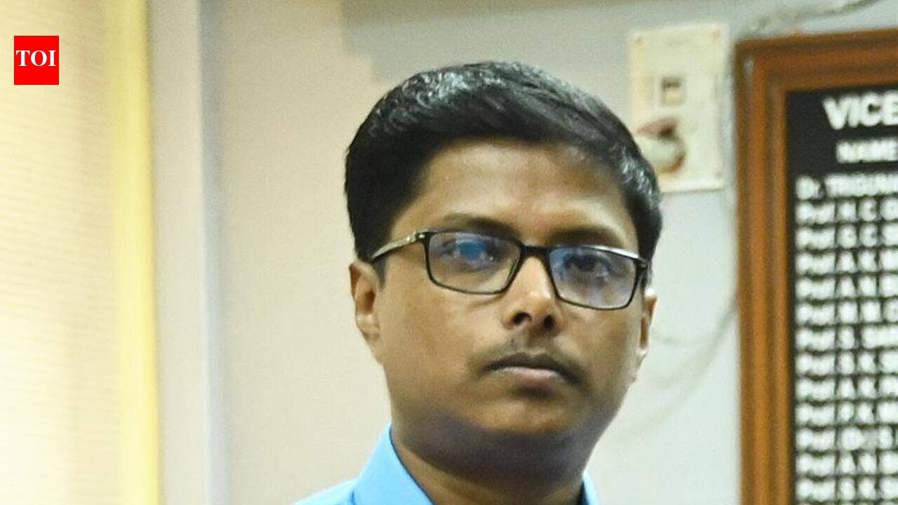 JU acting registrar, finance officer removed