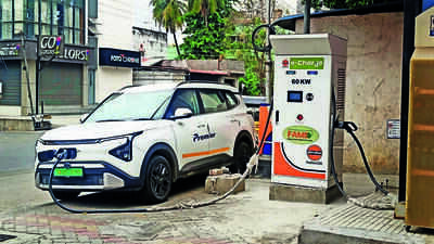 Electric cars: More value, but not yet easier to sell