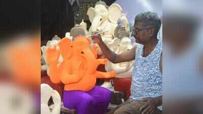 For this artisan, Ganesha comes with a sindhoor signature