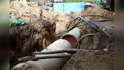 GMC Commissioner pulls up contractors again for slow CM-GRIDs work, asks it to shift utilities in 2 months