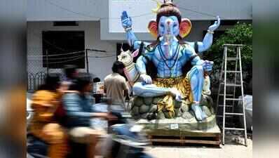 Kosapet streets display Ganeshas of all hues, sizes