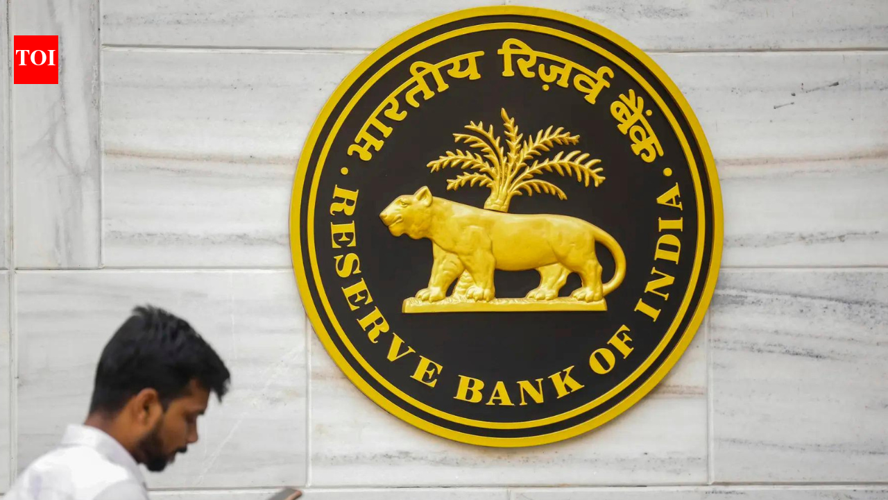 RBI flags tech concentration risks, warns of disruptions