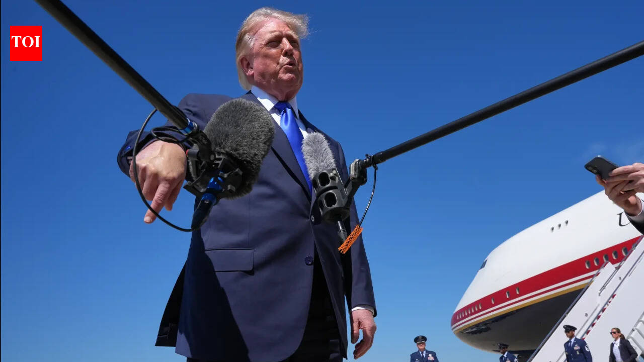 Why Trump's flight to Dallas was delayed before republican midterm convention