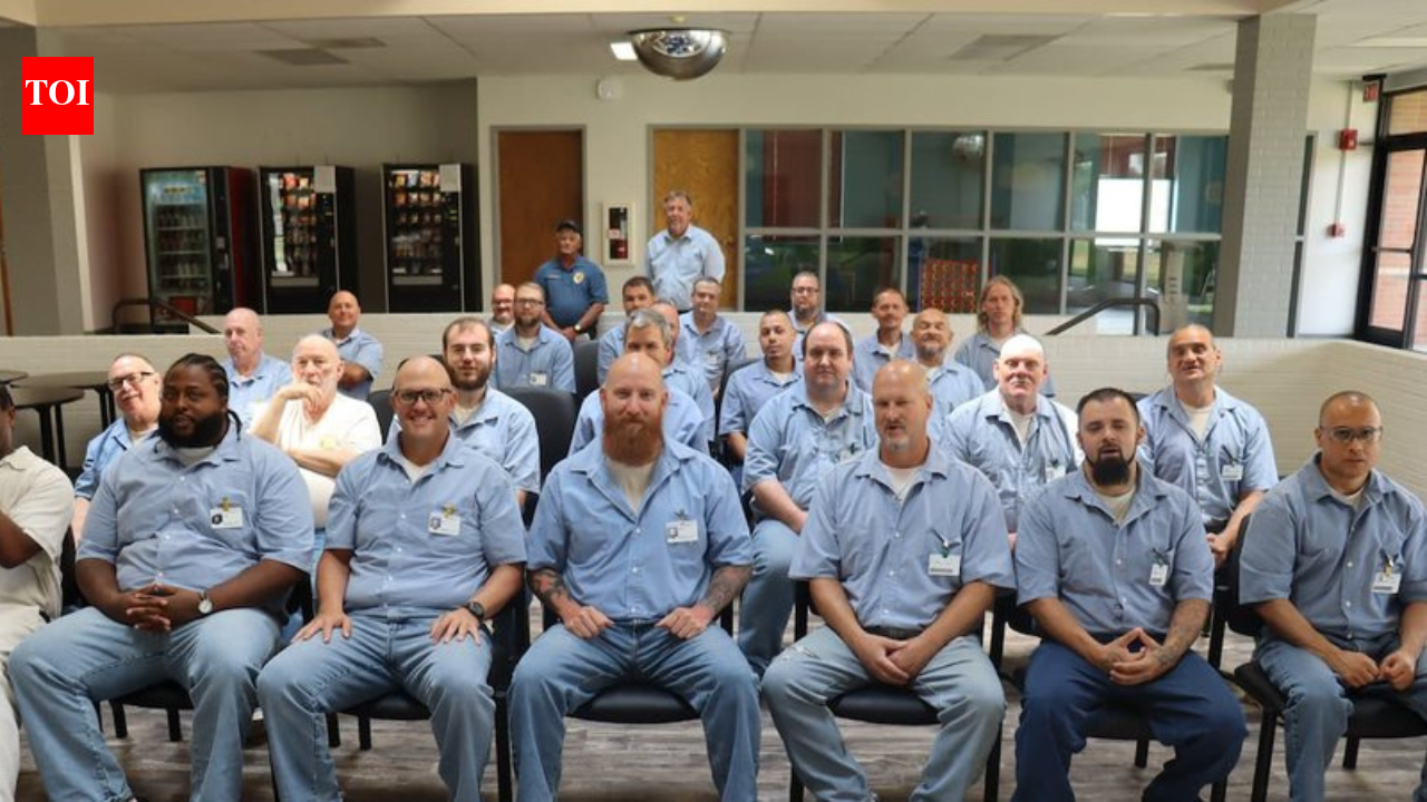30 Kansas inmates donate $4,267 from their own funds to pay down local children's lunch debt