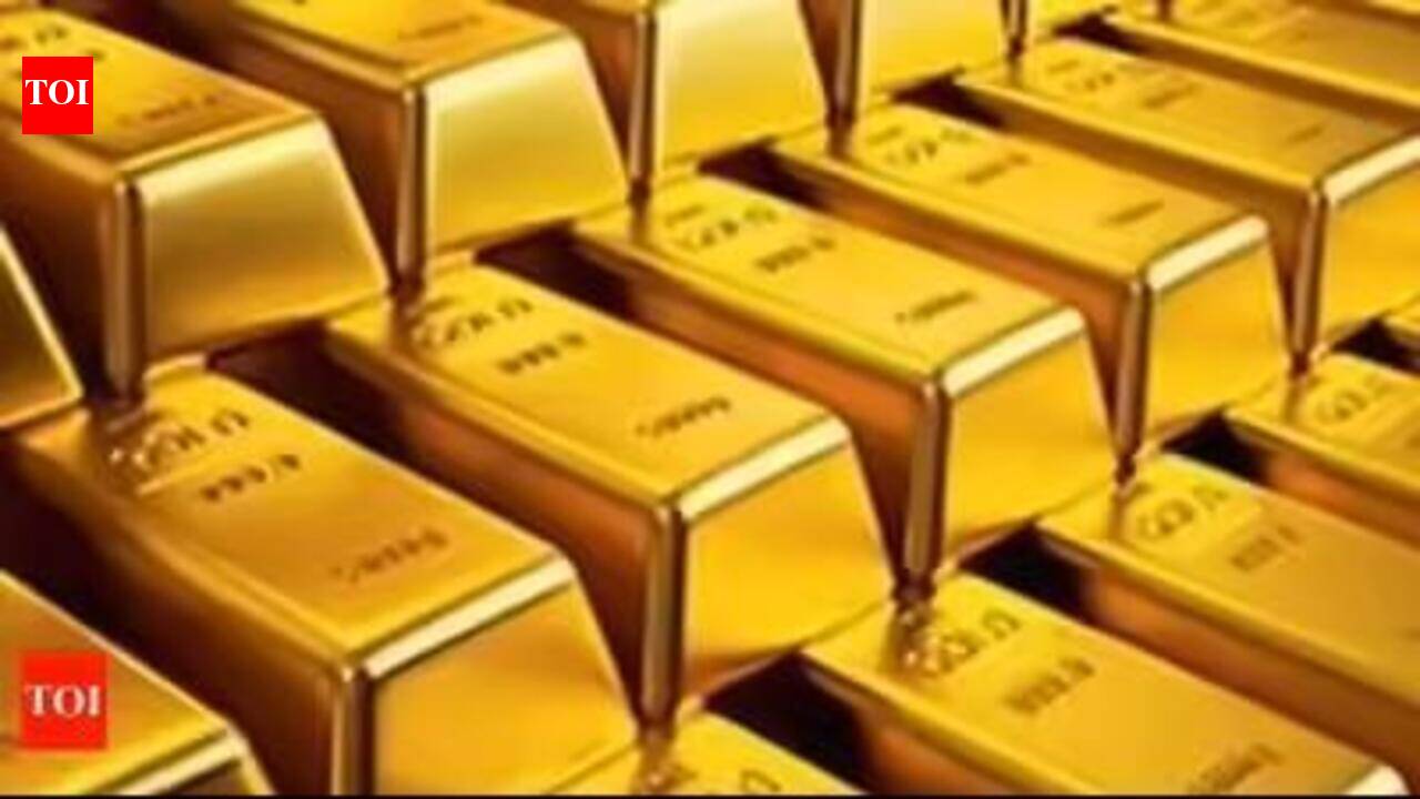 DRI arrests four, seizes gold worth Rs 5.5 crore at Mumbai airport