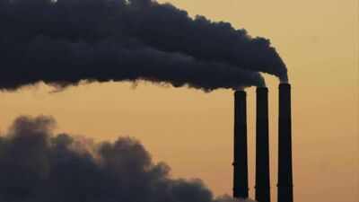 The US had just two 500-foot smokestacks in 1970 and more than 180 by 1985 to dilute local pollution; the taller stacks sent emissions farther downwind and helped spread acid rain