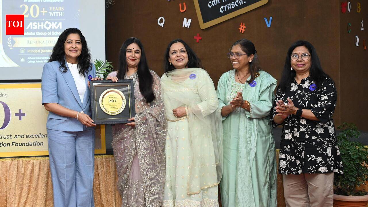 Ashoka Group of Schools honours educators for dedicated service