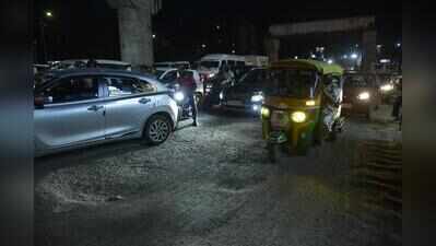 Carrier Helps Flyer Delayed By Traffic Board B’luru Plane