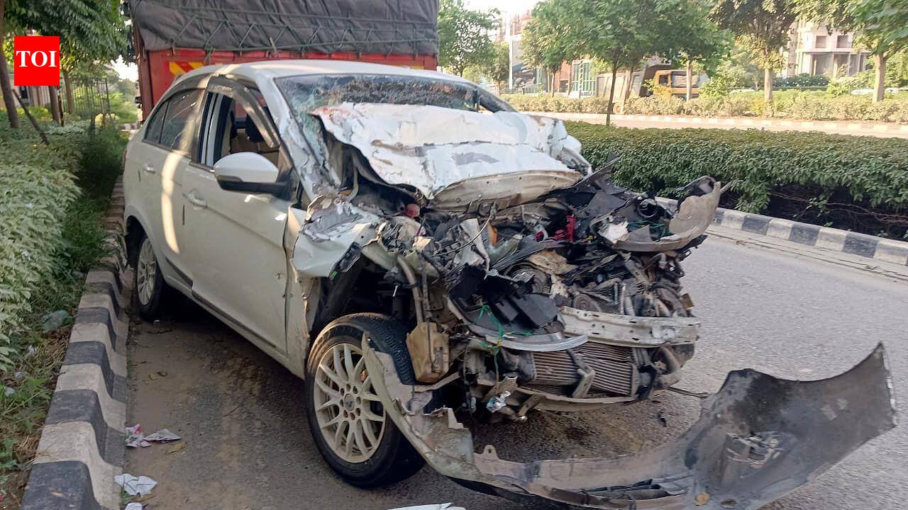 Two of family killed as car rams into canter on DME