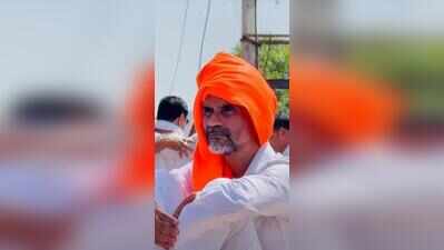 Maratha community members get ready for Mumbai march