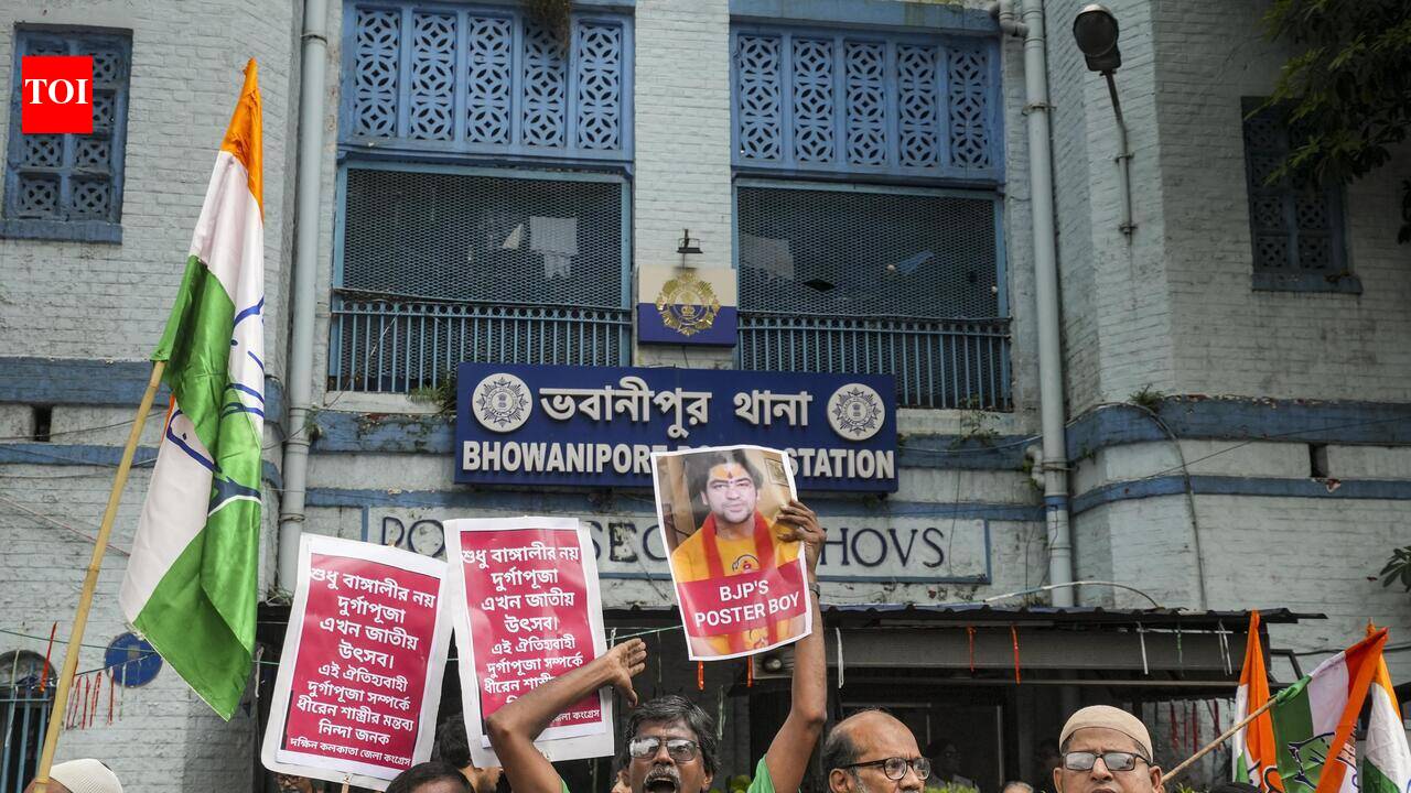 Kolkata Police Arrests Congress Neta Over Burning of Dhirendra Shastri Posters