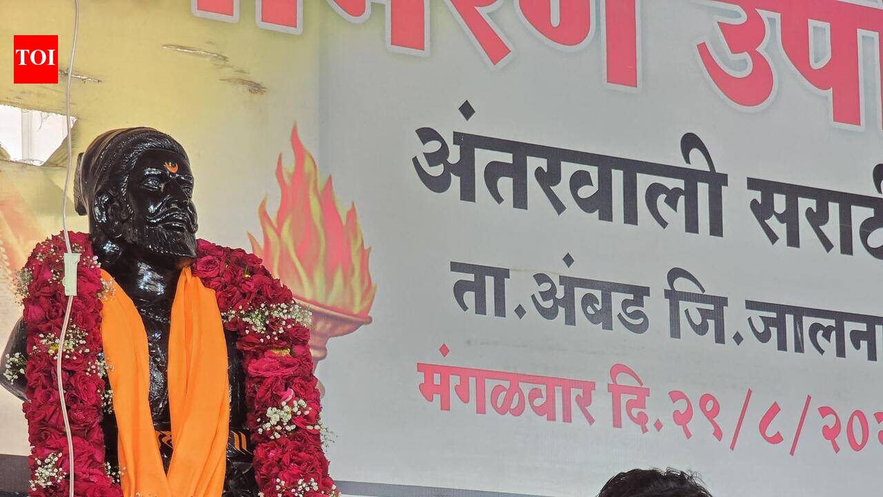 Marathas will march to Mumbai, with or without permission, says Jarange; Dipke targets govt during visit to activist
