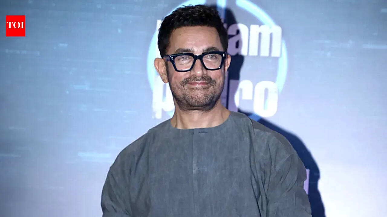 Aamir Khan in talks for a SUPERHERO film with R Balki