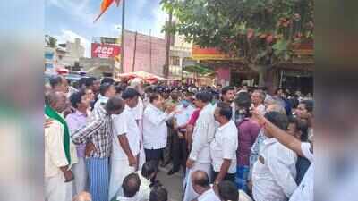 Bhadra water row derails Prajaseva meet in Davanagere