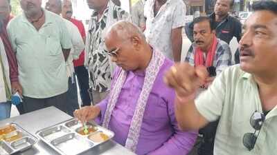Dilawar eats at Kota’s Annapurna Rasoi, finds lapses, orders probe