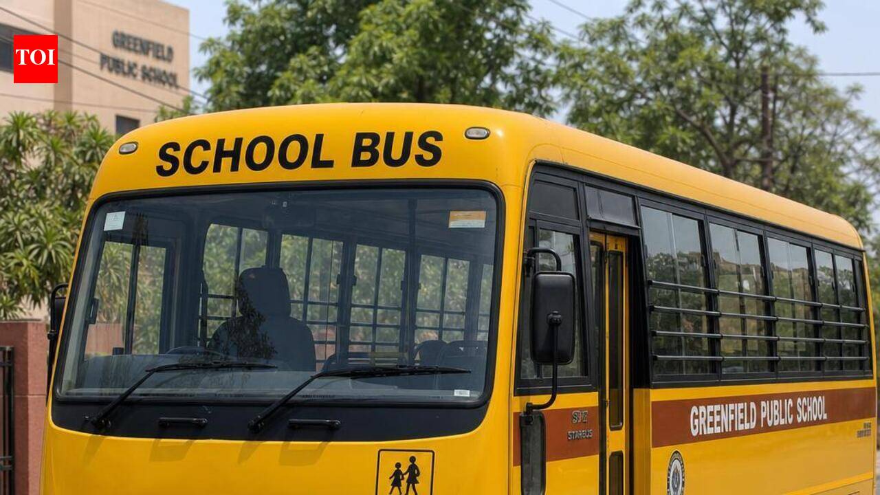 Schoolbus driver stops vehicle after brake fail scare in Nashik, 15 students safe