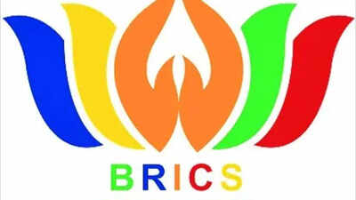 Grouping eyes mechanism for extradition of eco fugitives