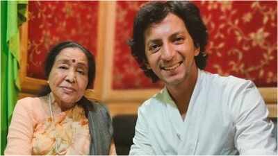 Anshuman Jha reveals Asha Bhosle's EXCITED reaction after seeing footage of her final song, recorded at 90: 'Childlike joy she had when she was singing'