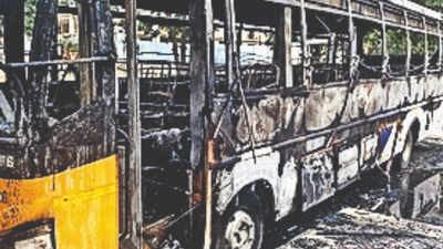 Parents demand accountability over pvt school bus catching fire in Tellapur