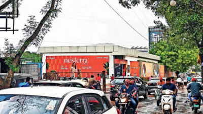Residents of Charholi battle lack of access roads, water & power woes