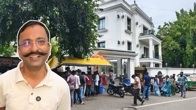 In 1997, this man quit his job and started selling vada pav for just ₹2.5 in Surat, nearly three decades later ‘Anilbhai’ owns a huge, posh white bungalow which stands next to his cart