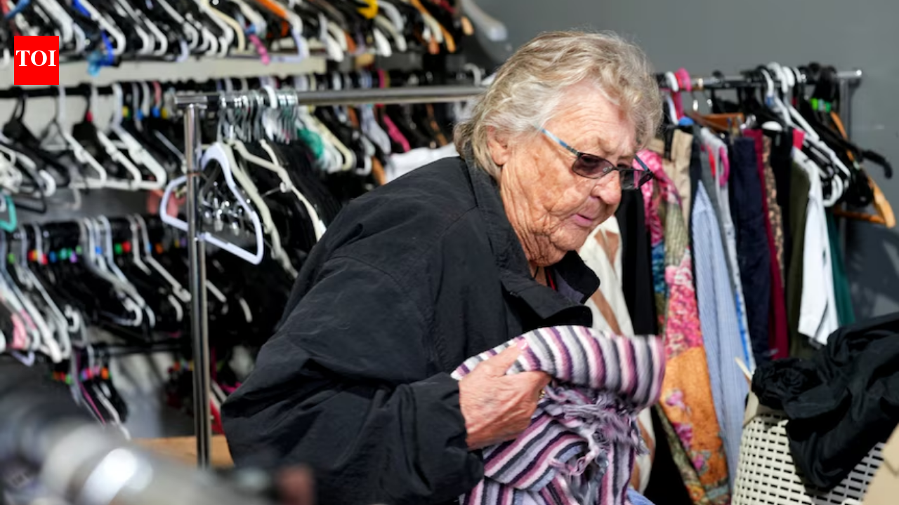 At 84, 'Nan Barb' drives 2,000km monthly to deliver donated clothes; community raises money for truck
