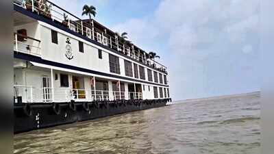 Foreign tourists disembark as high Ganga level halts cruise in Bhagalpur