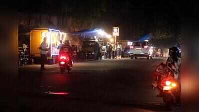 Roadside eateries return within a week of corporation crackdown