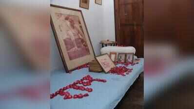A house associated with Neeb Karori Baba draws devotees amid ‘Hanuman Ansh’ rise