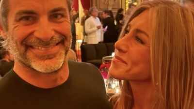 Jennifer Aniston professes her love for beau Jim Curtis in mushy post: 'I love this man'