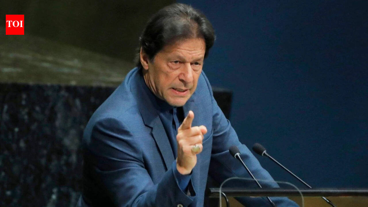 Chappell leads seven Australia captains in appeal to minister over Imran Khan