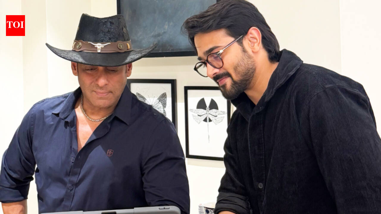 Bhuvan visits Salman at his house; superstar watches his show