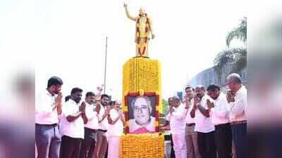 Leaders pay tribute to Annadurai on 117th birth anniversary