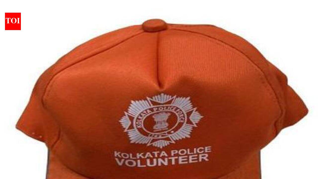Kolkata Police floats Rs 89 lakh tender to dress up puja volunteers in saffron