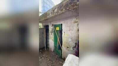 Cockroach Janta Party comes to Noida for audit, alleges schools told to shut