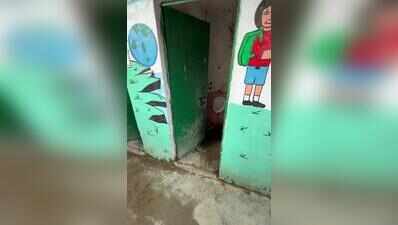 Cockroach Janta Party comes to Noida for audit, alleges schools told to shut