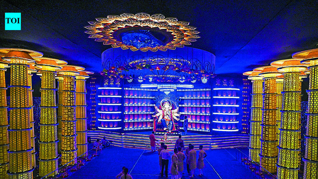 Bappa’s Blessings & Cosmic Science Experience, Bhende Layout Mandal Has It All