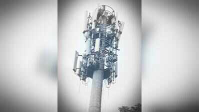 Chhattisgarh’s ‘Veeru’ climbs 60ft tower, continues 4-hour drama for ‘ghar pe izzat’