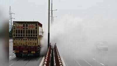 Truck with empty cylinders catches fire on Elevated road