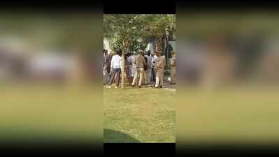 Raj ULB Polls: Police search at Mandawa hotel sparks row amid councillor fencing; Cong protests