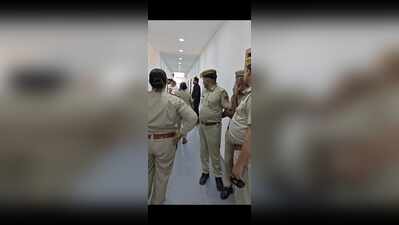 Raj ULB Polls: Police search at Mandawa hotel sparks row amid councillor fencing; Cong protests