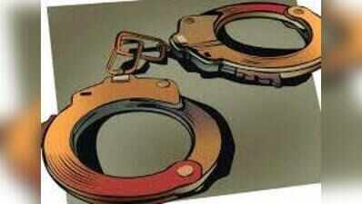 Ahmedabad: Three men trick senior citizen, flee with gold