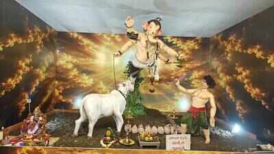 Ganeshotsav pandal turns spotlight on cow protection in Hubballi